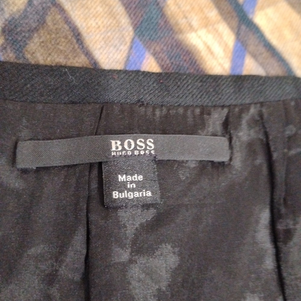 GORGEOUS HUGO BOSS PENCIL SKIRT - Picture 5 of 10
